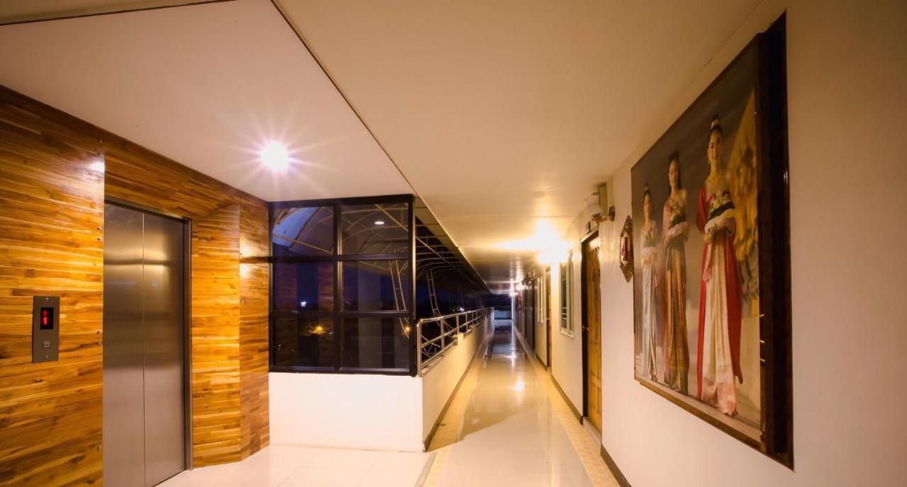 Bander Hotel Phu Khieo Exterior photo