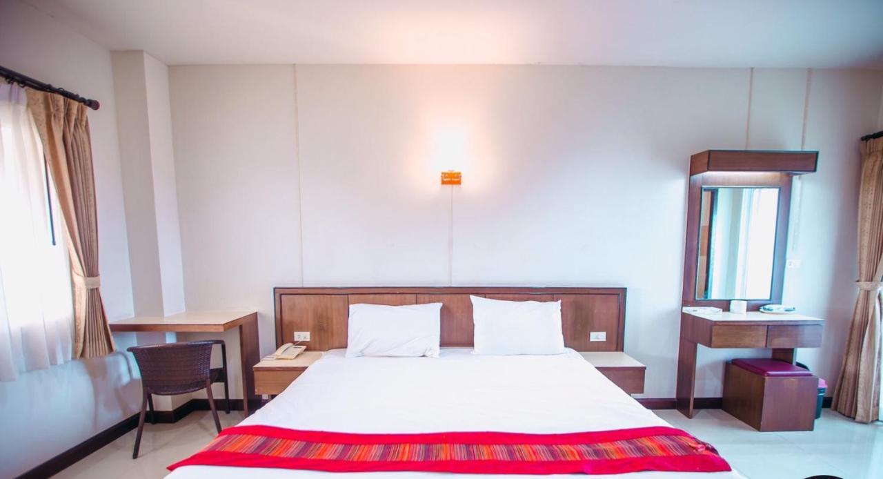 Bander Hotel Phu Khieo Exterior photo