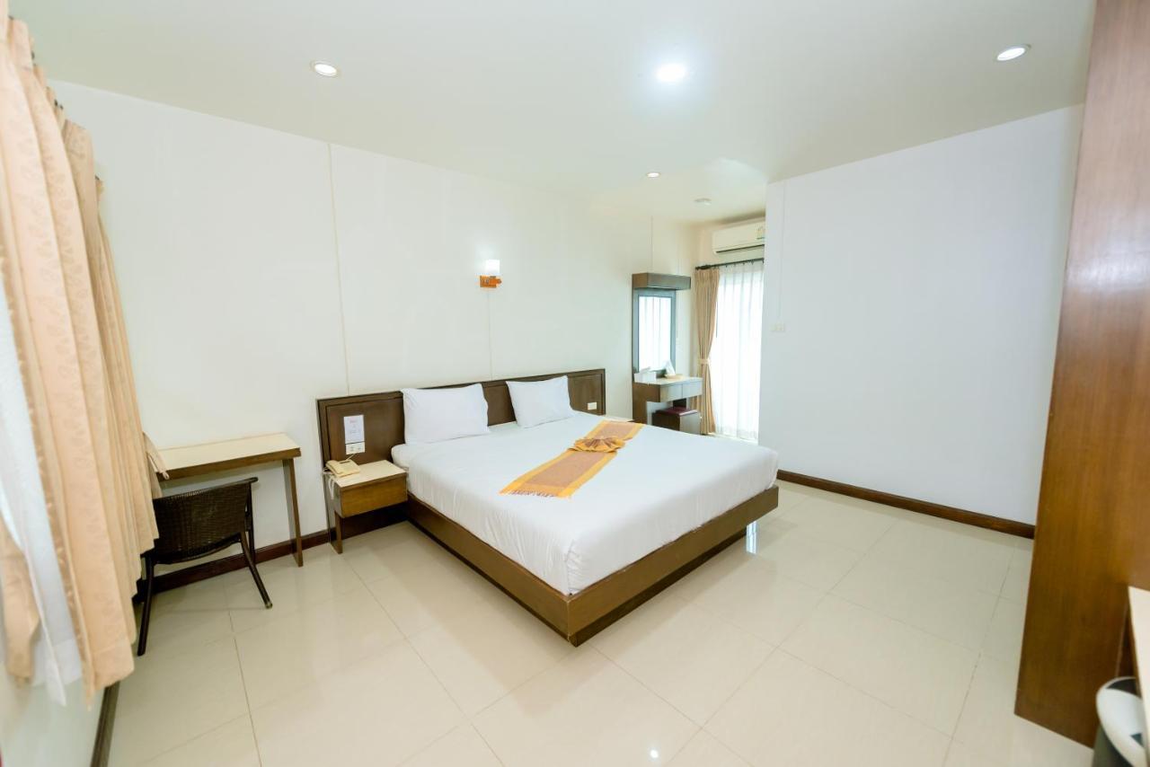 Bander Hotel Phu Khieo Exterior photo