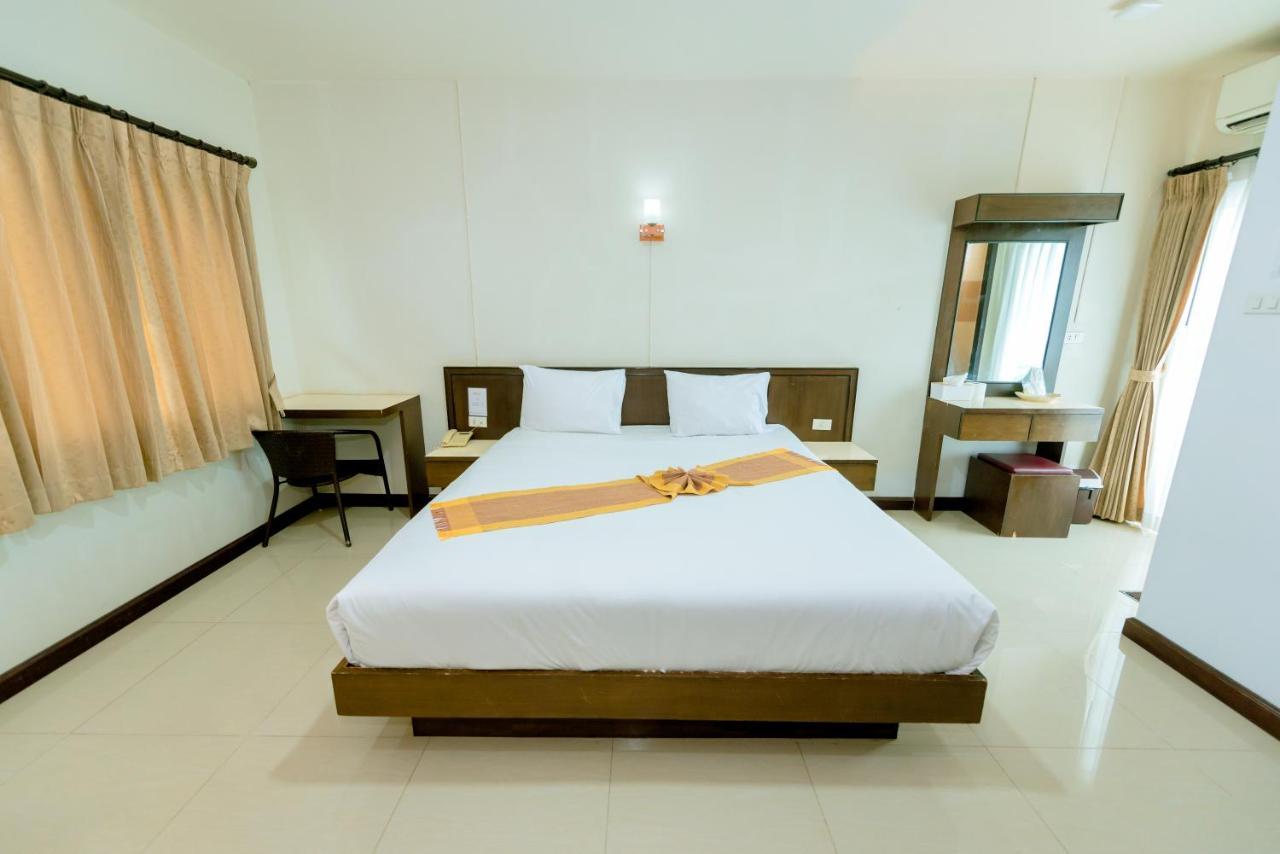 Bander Hotel Phu Khieo Exterior photo
