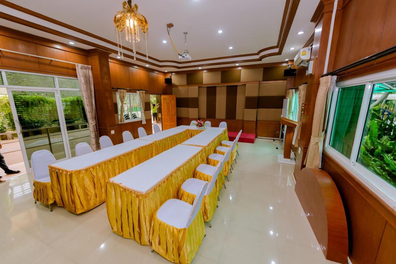 Bander Hotel Phu Khieo Exterior photo